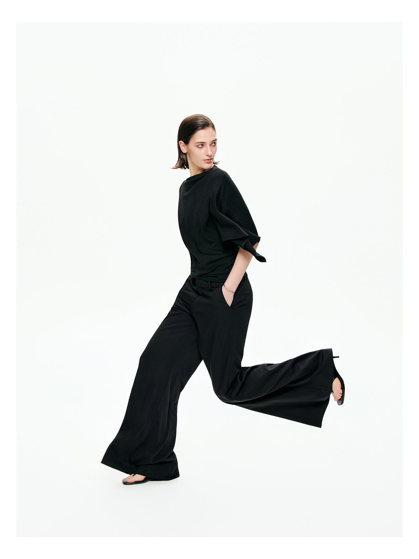 Relaxed Tailored Wide-Leg Pants